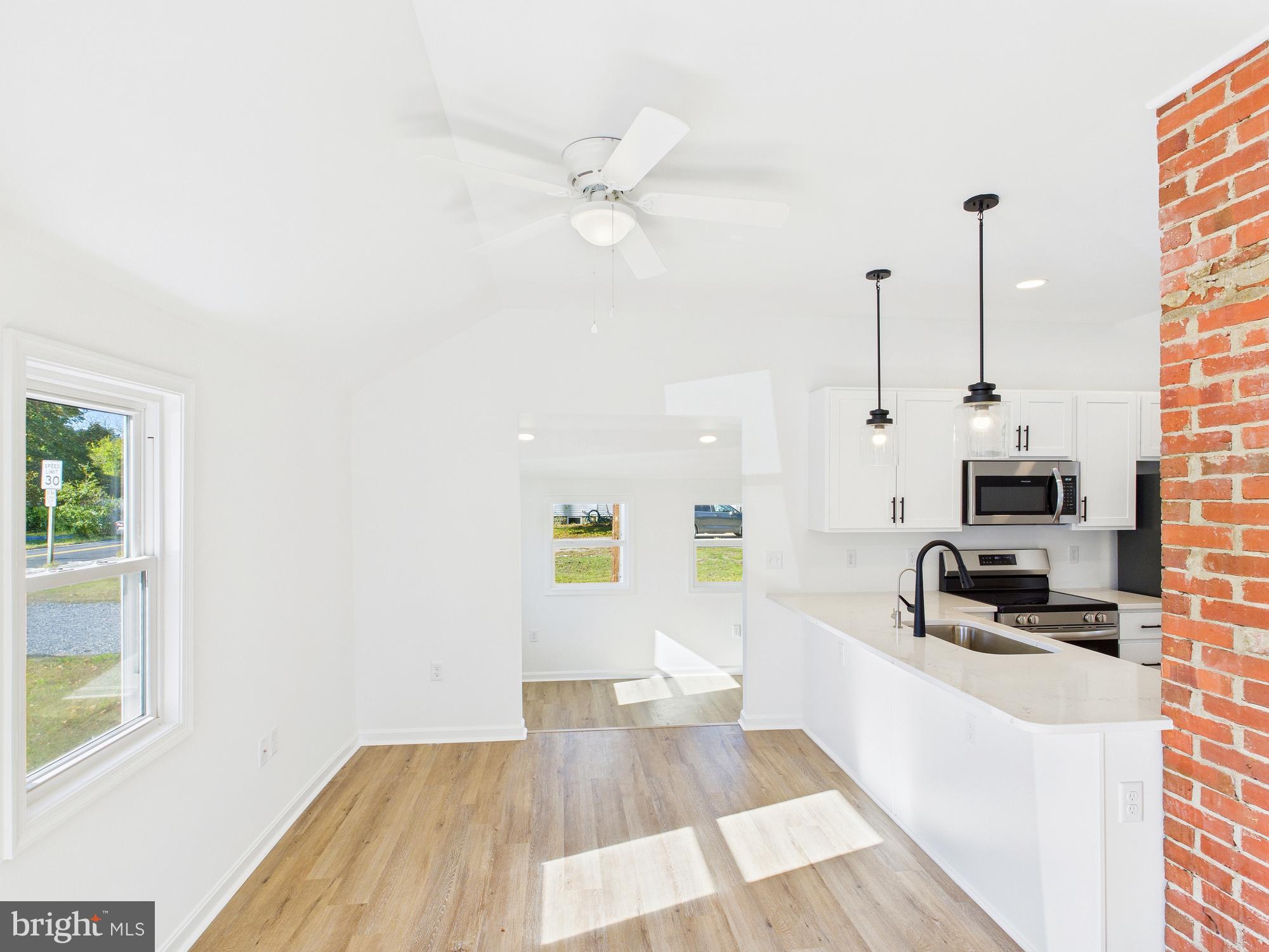 28272 RIVERSIDE DR EXT