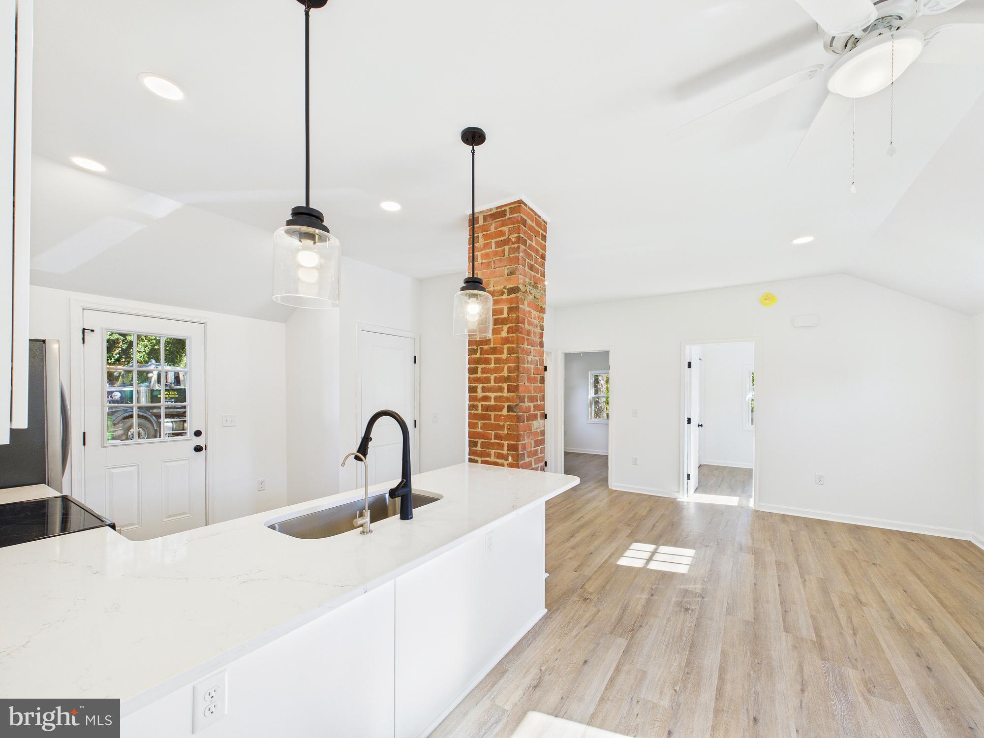 28272 RIVERSIDE DR EXT