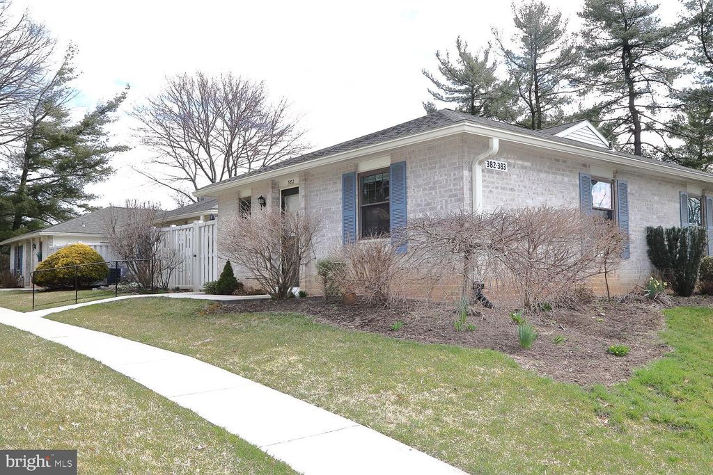 Photo of 382 VALLEYBROOK DR, LANCASTER, PA 17601 (MLS # PALA2032310)