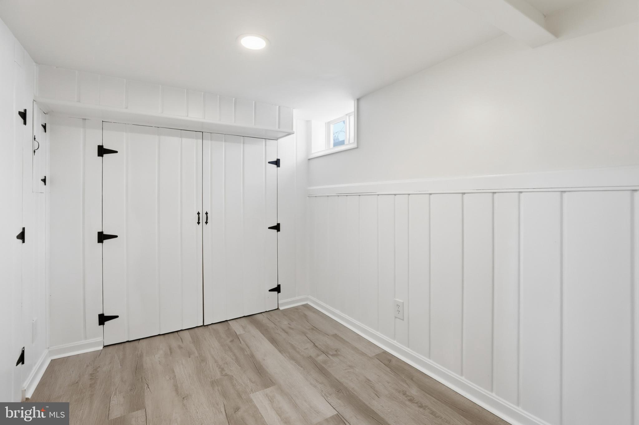 MADISON MANOR - Residential