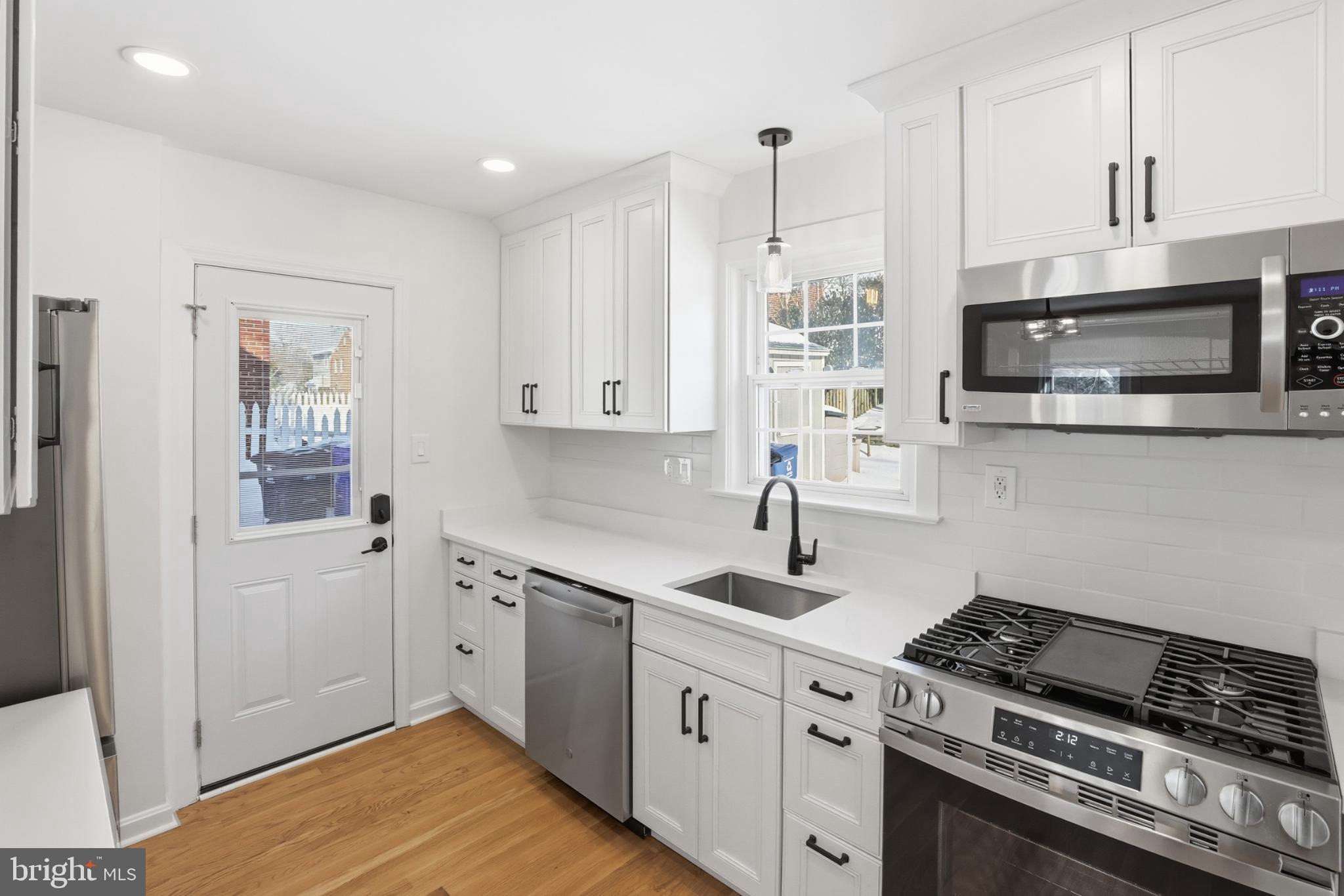 MADISON MANOR - Residential