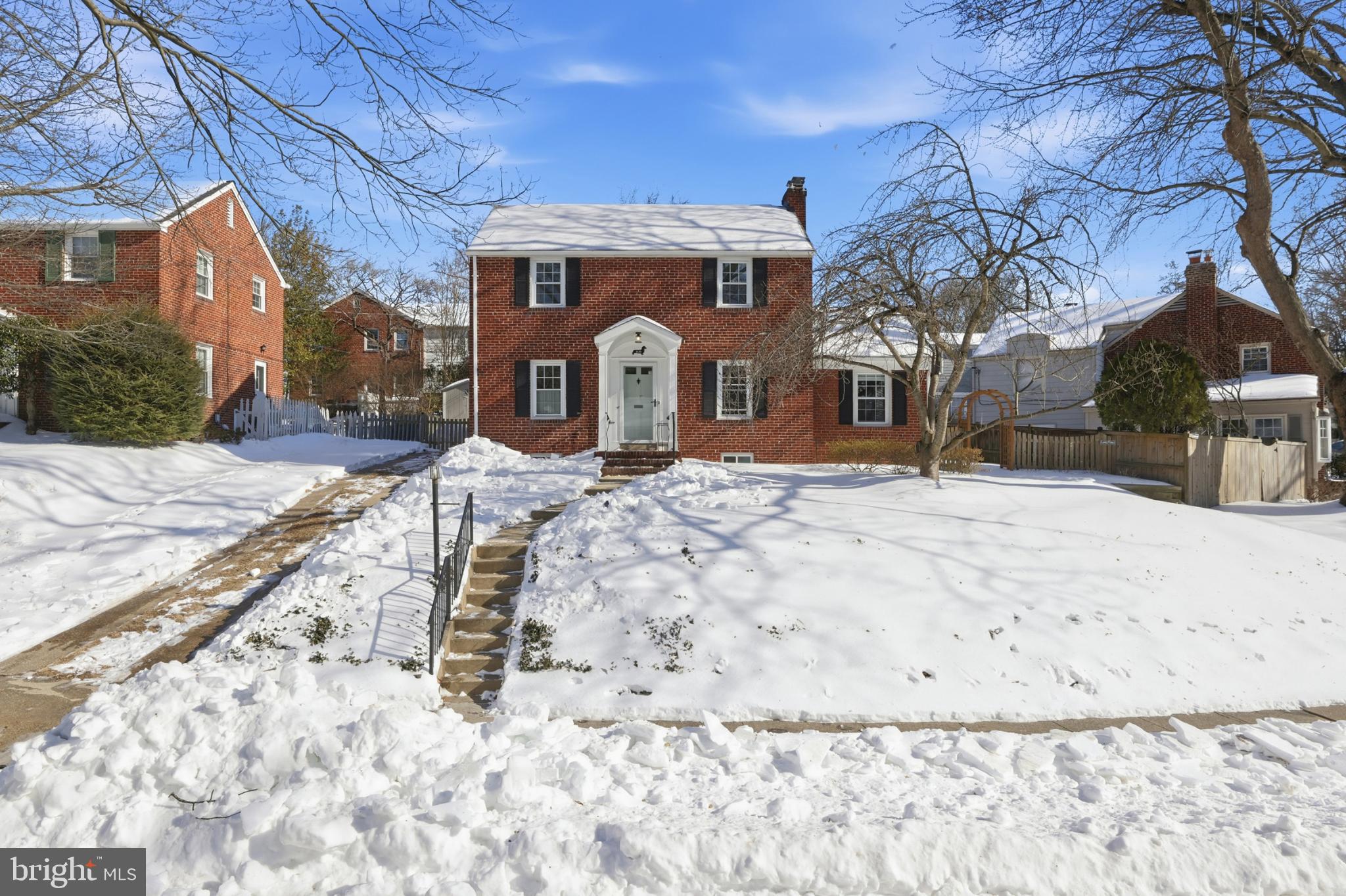 MADISON MANOR - Residential