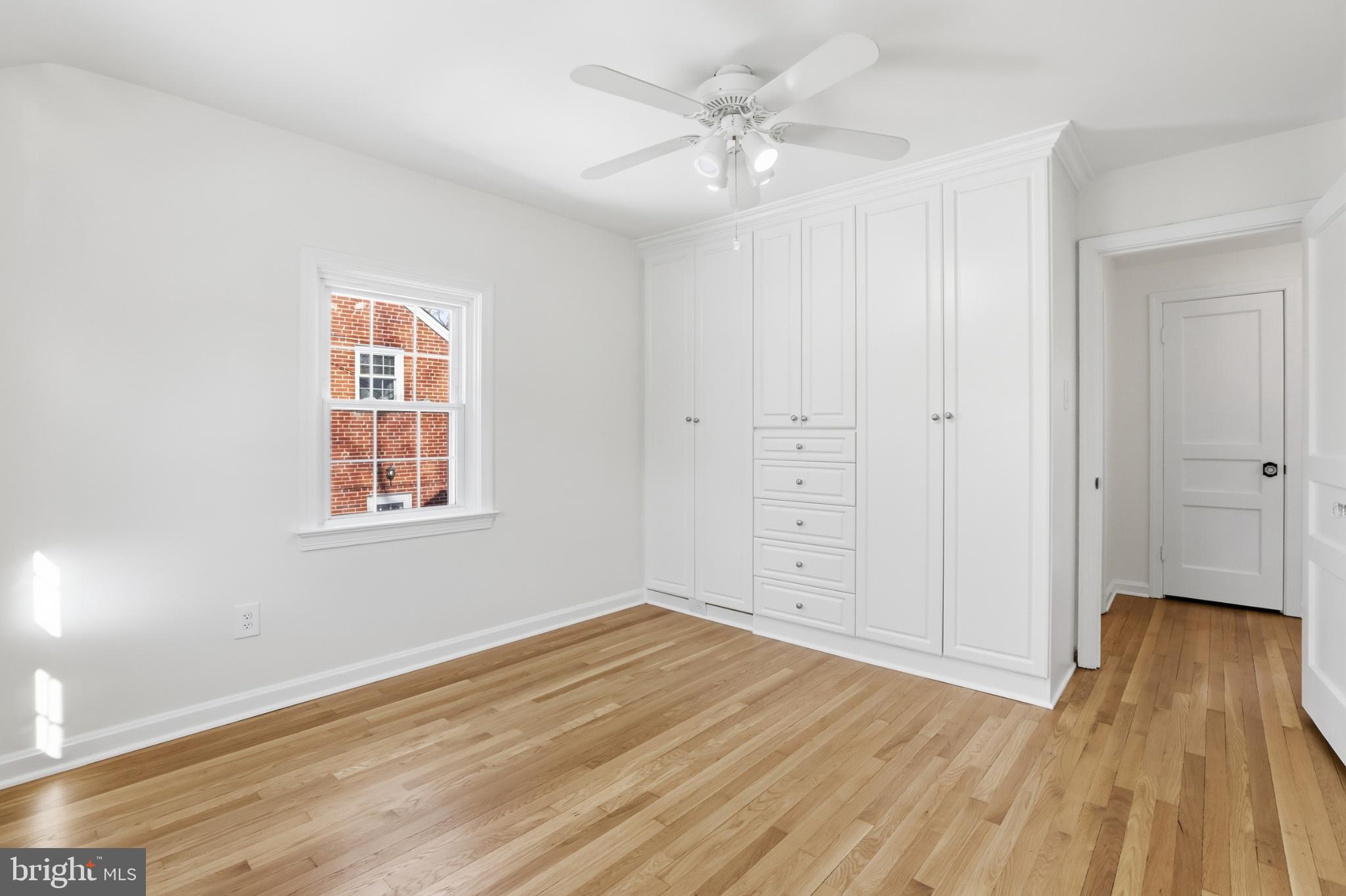 MADISON MANOR - Residential