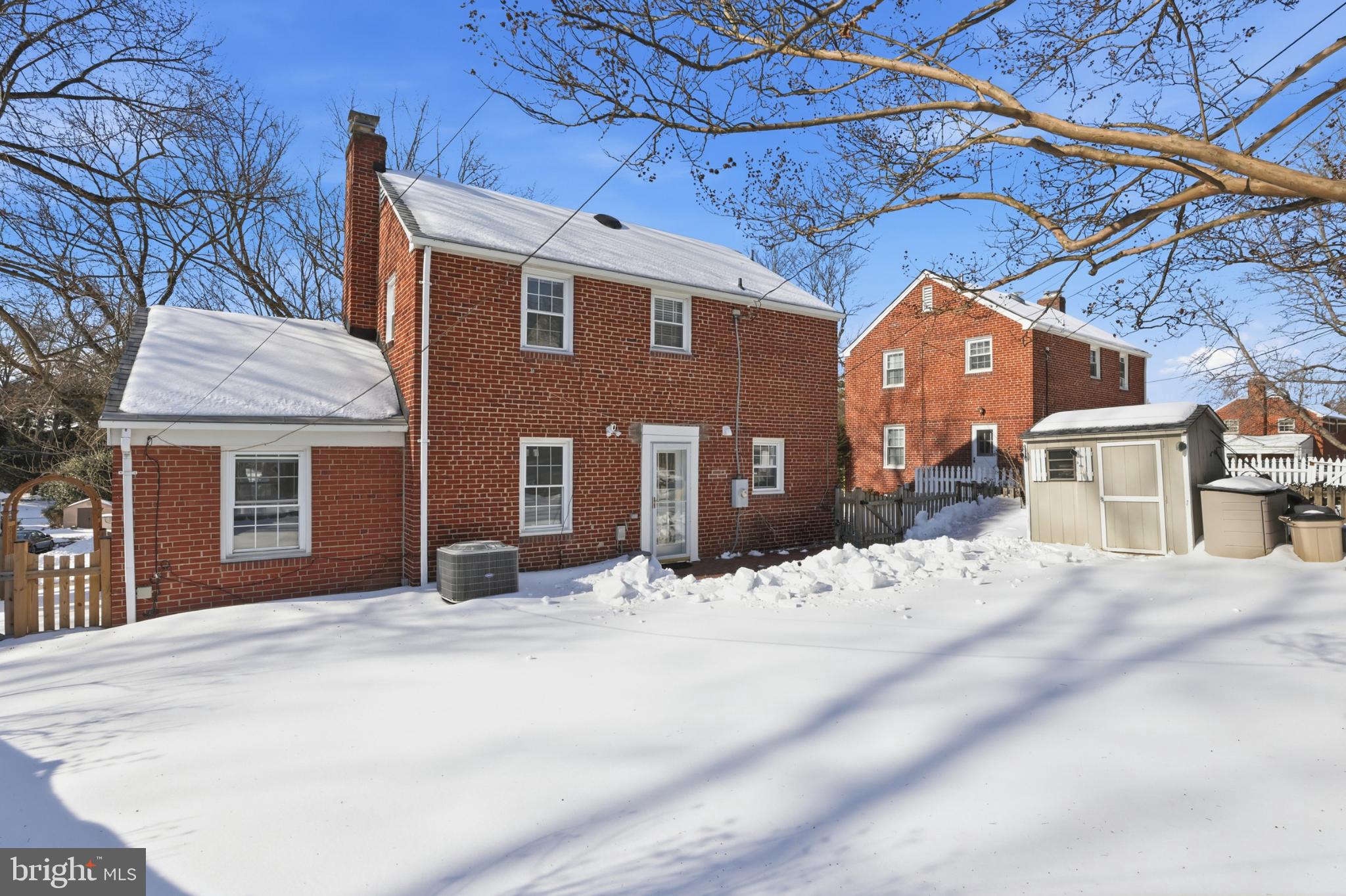 MADISON MANOR - Residential
