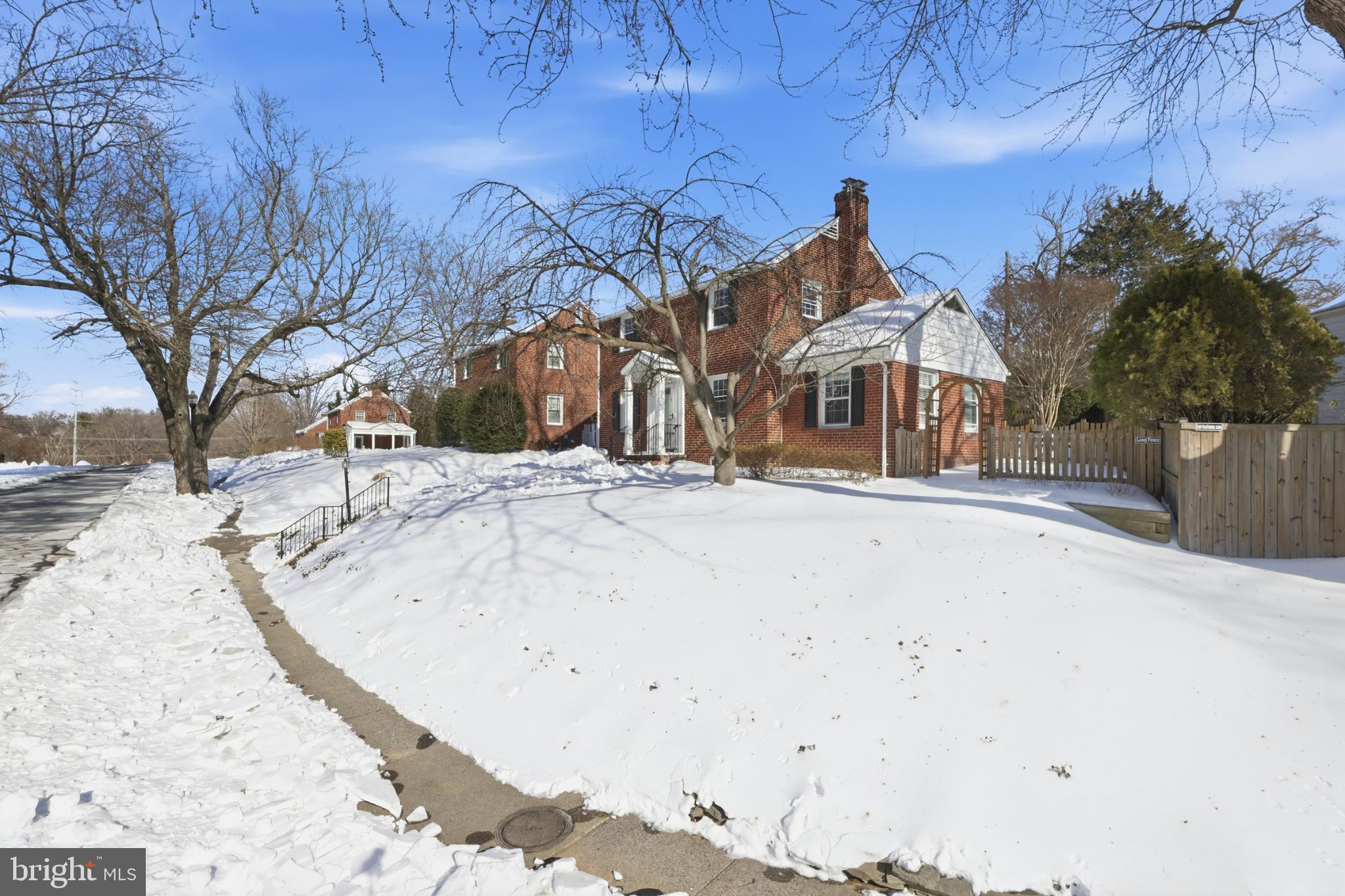 MADISON MANOR - Residential