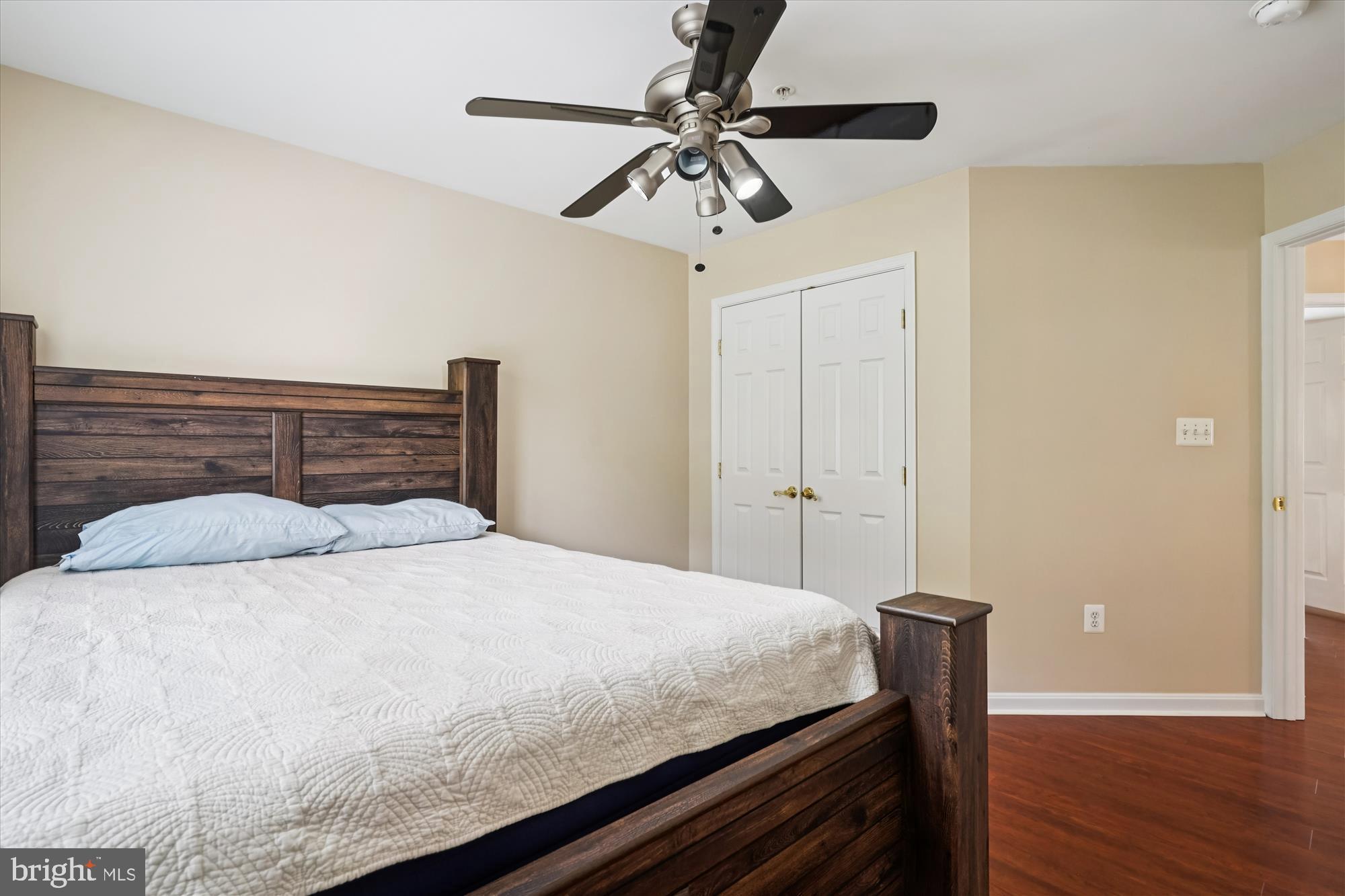 FRANKLIN SQUARE - Residential