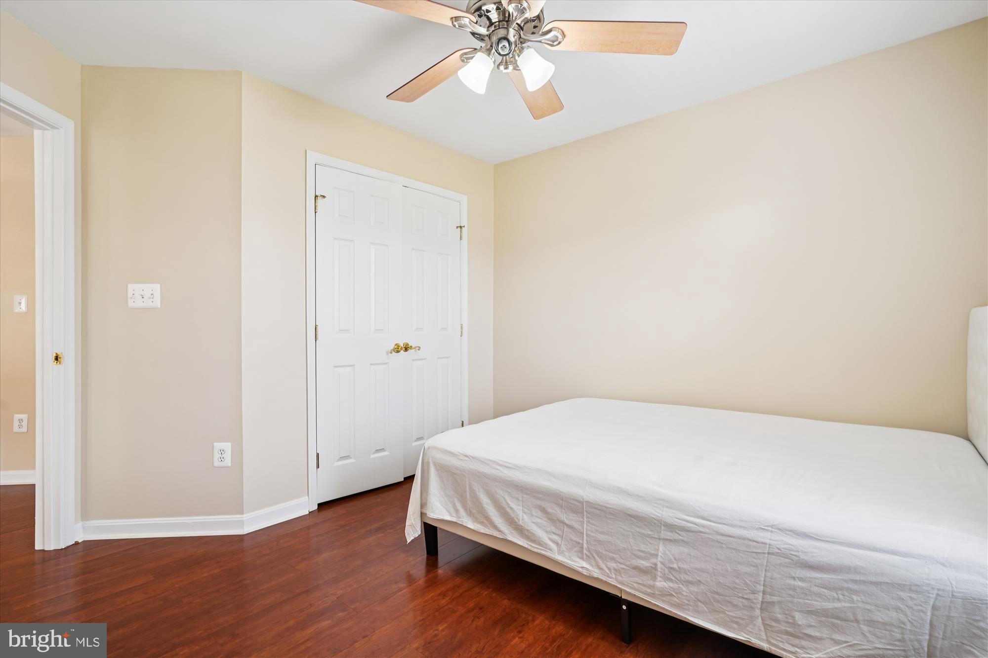 FRANKLIN SQUARE - Residential