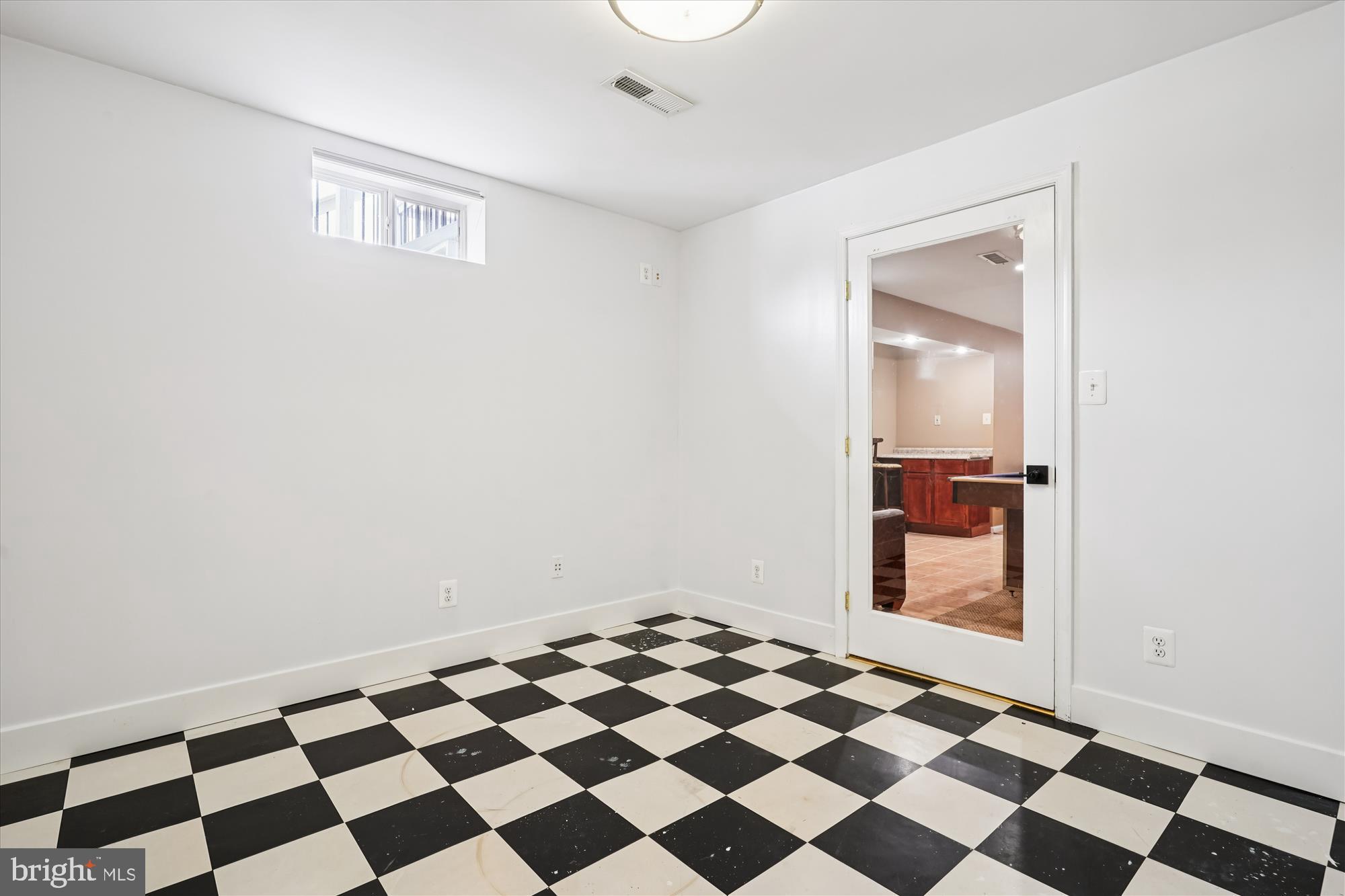 FRANKLIN SQUARE - Residential