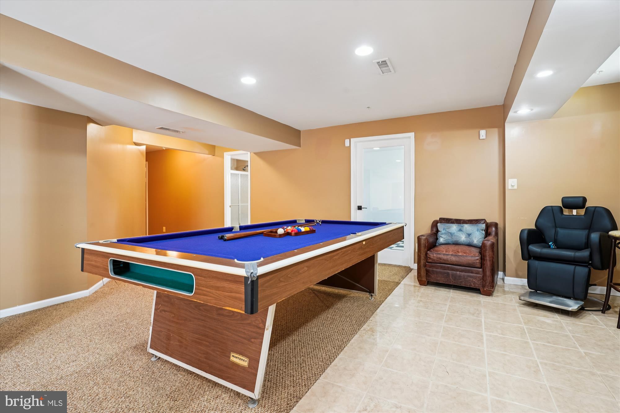 FRANKLIN SQUARE - Residential