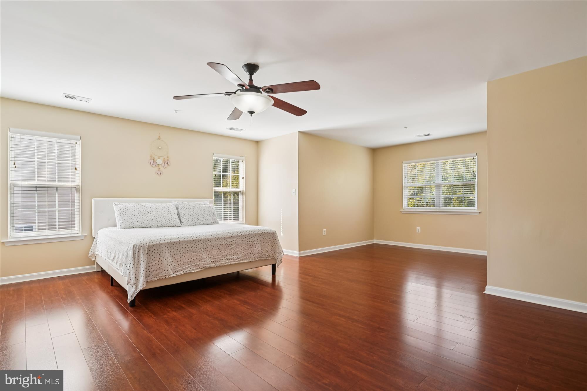 FRANKLIN SQUARE - Residential