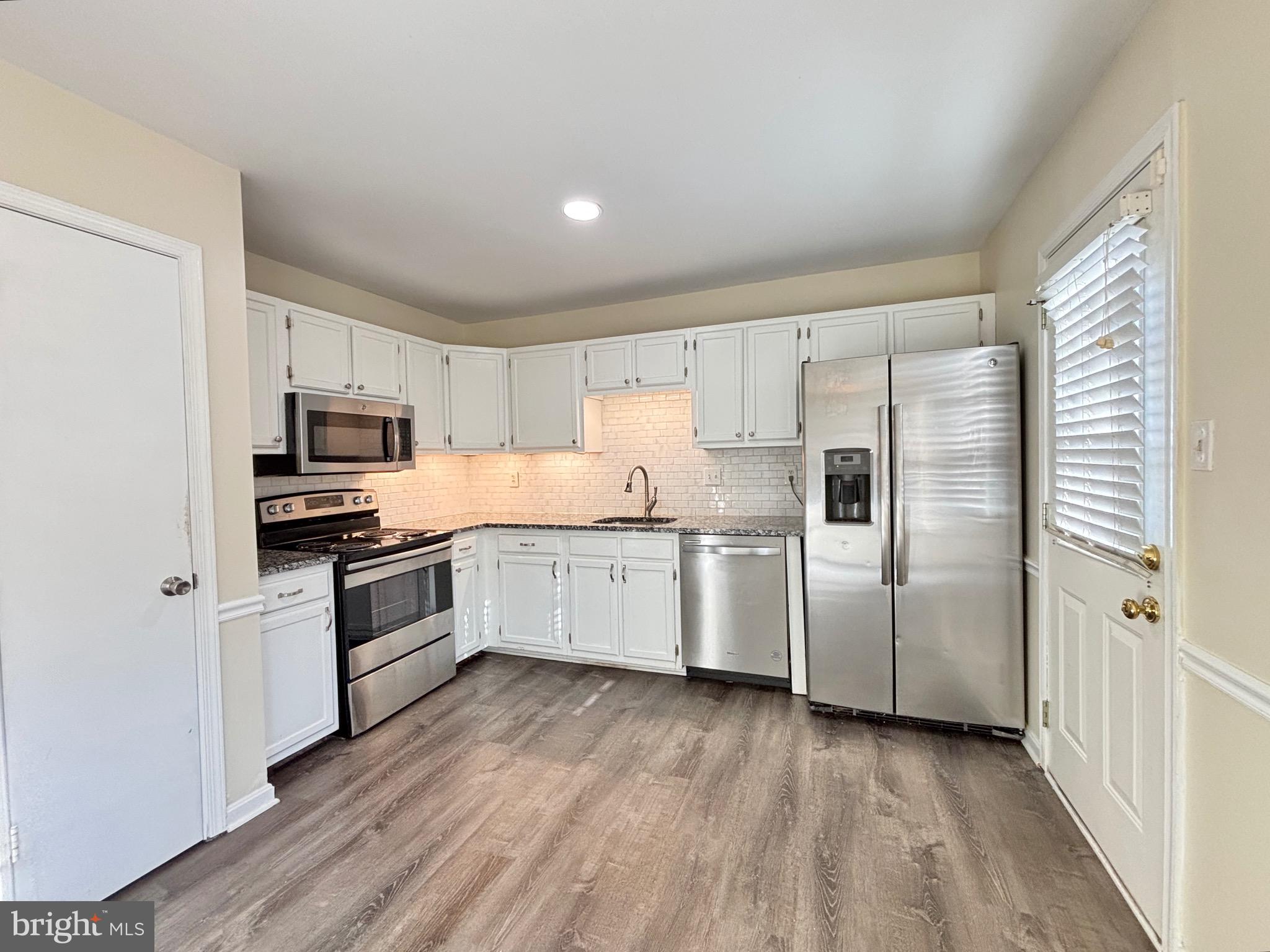 LITTLE ROCKY RUN - Residential Lease