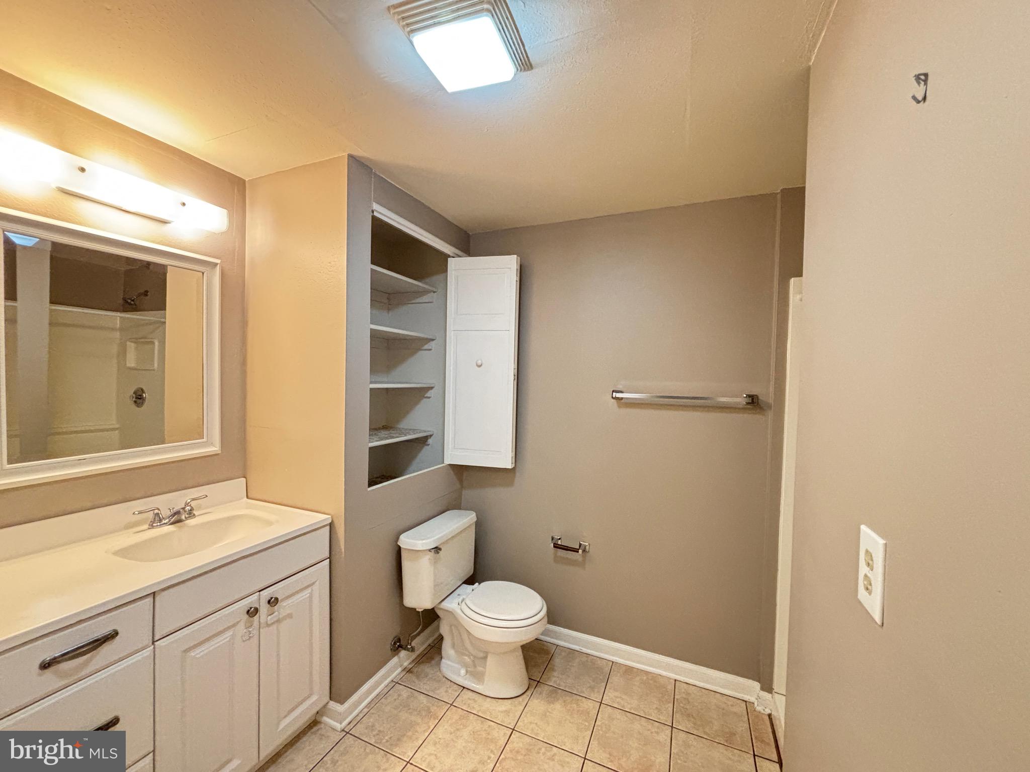 LITTLE ROCKY RUN - Residential Lease