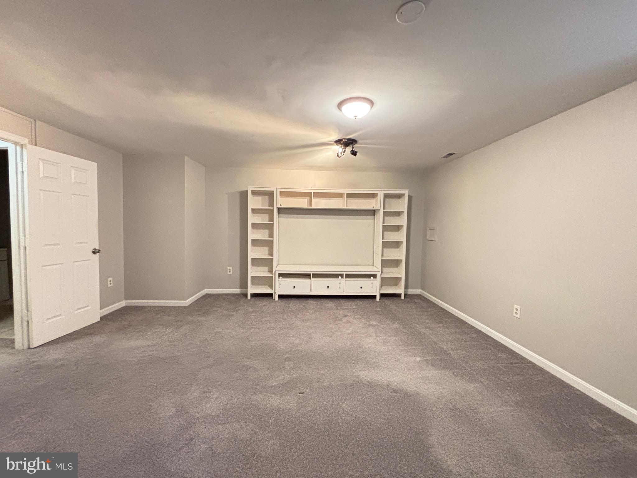 LITTLE ROCKY RUN - Residential Lease