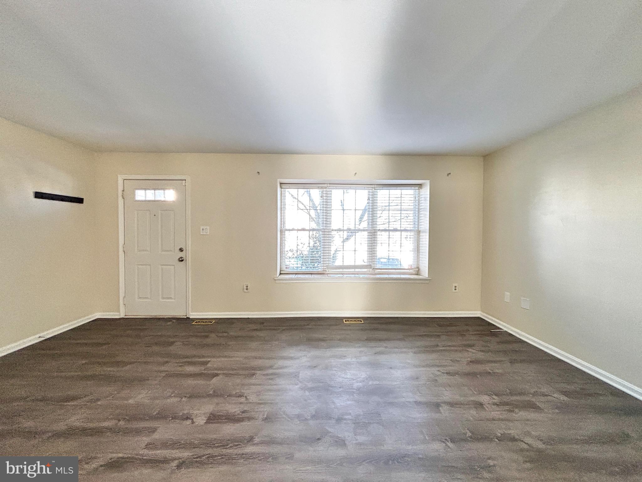 LITTLE ROCKY RUN - Residential Lease