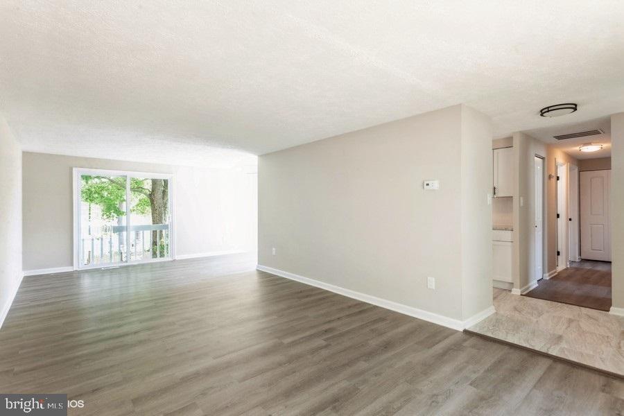 CLEMENS CROSSING - Residential