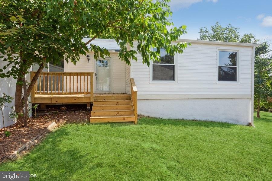 CLEMENS CROSSING - Residential