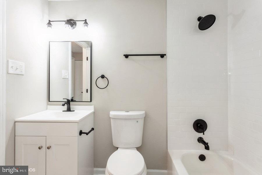 CLEMENS CROSSING - Residential