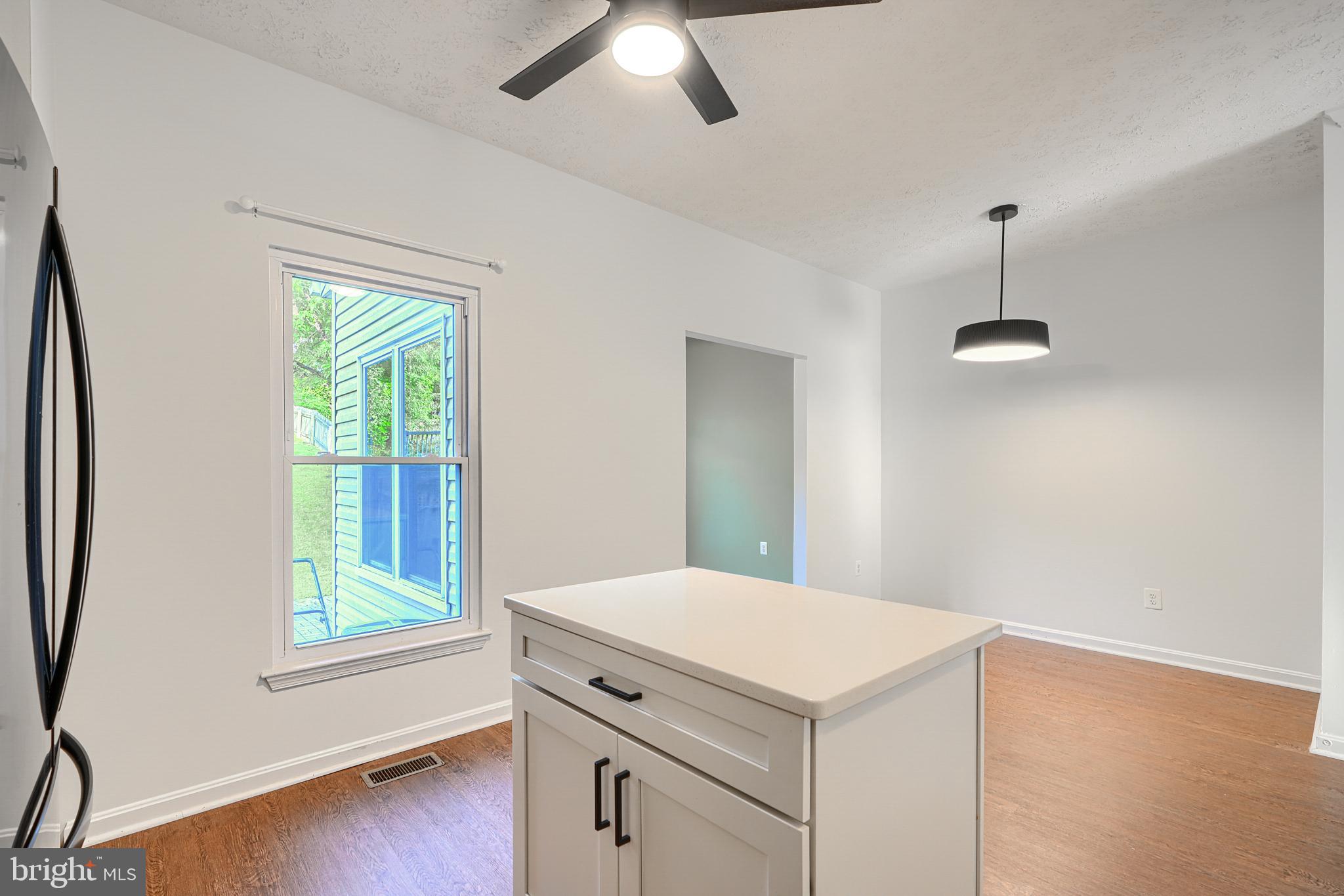 OAKHURST - Residential Lease