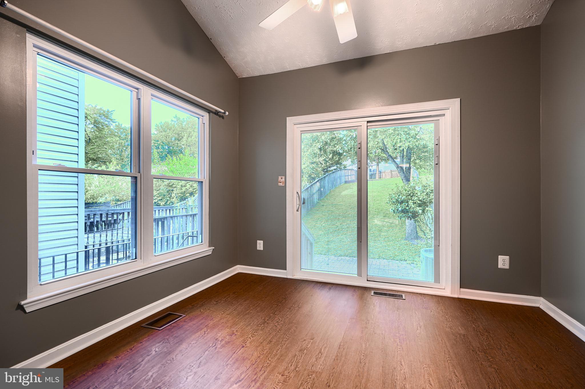 OAKHURST - Residential Lease