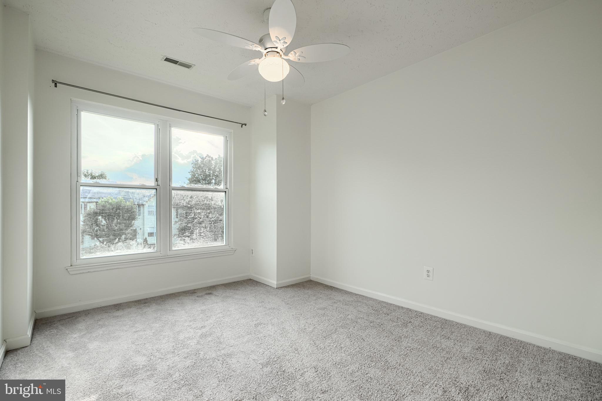 OAKHURST - Residential Lease