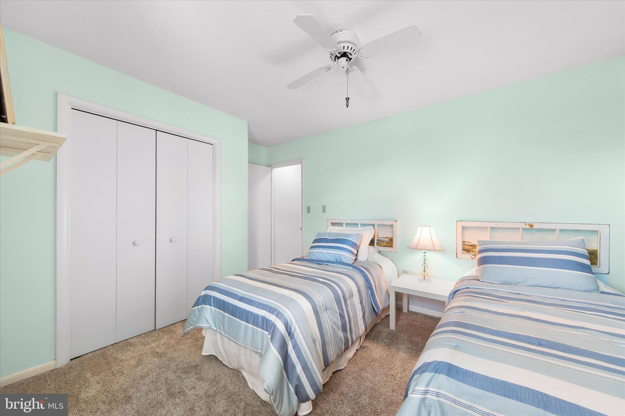 MALLARD LAKES - Residential