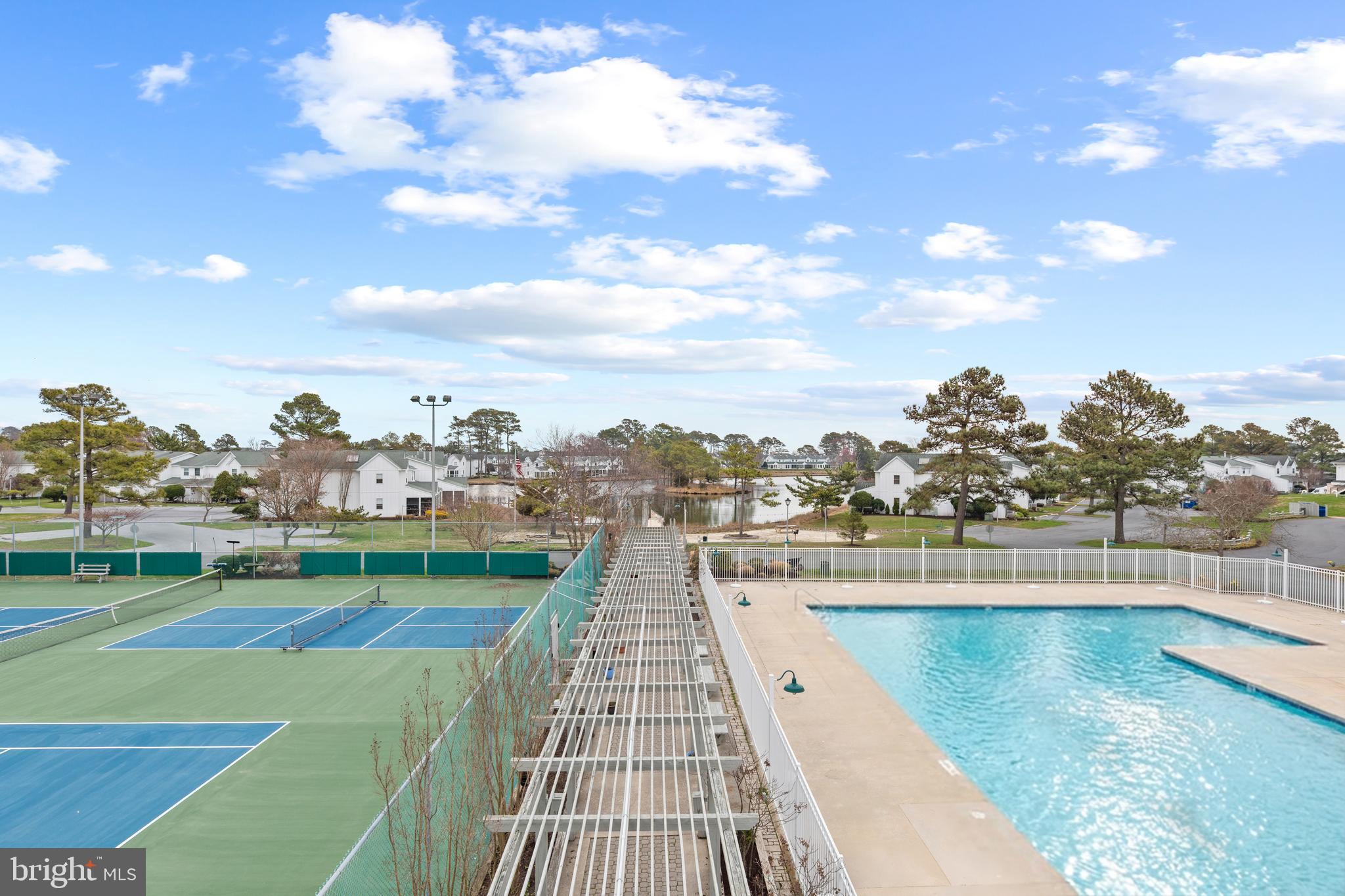 MALLARD LAKES - Residential