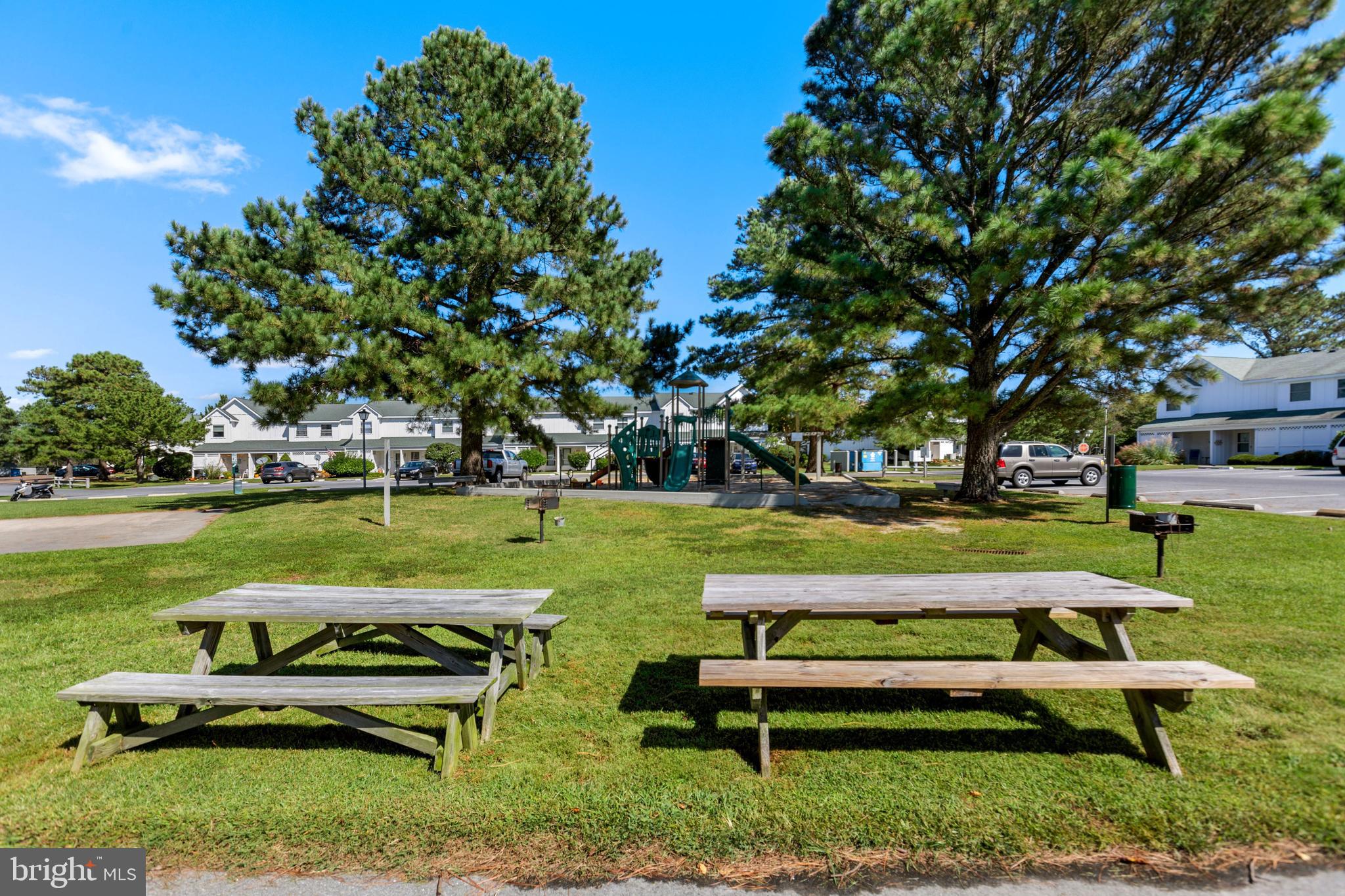 MALLARD LAKES - Residential