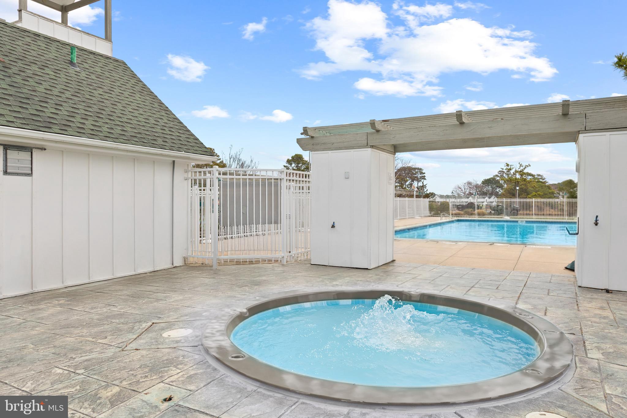 MALLARD LAKES - Residential