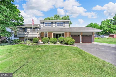 Homes For Sale - 1842 Longview Drive<br/> LANCASTER, PA 17601