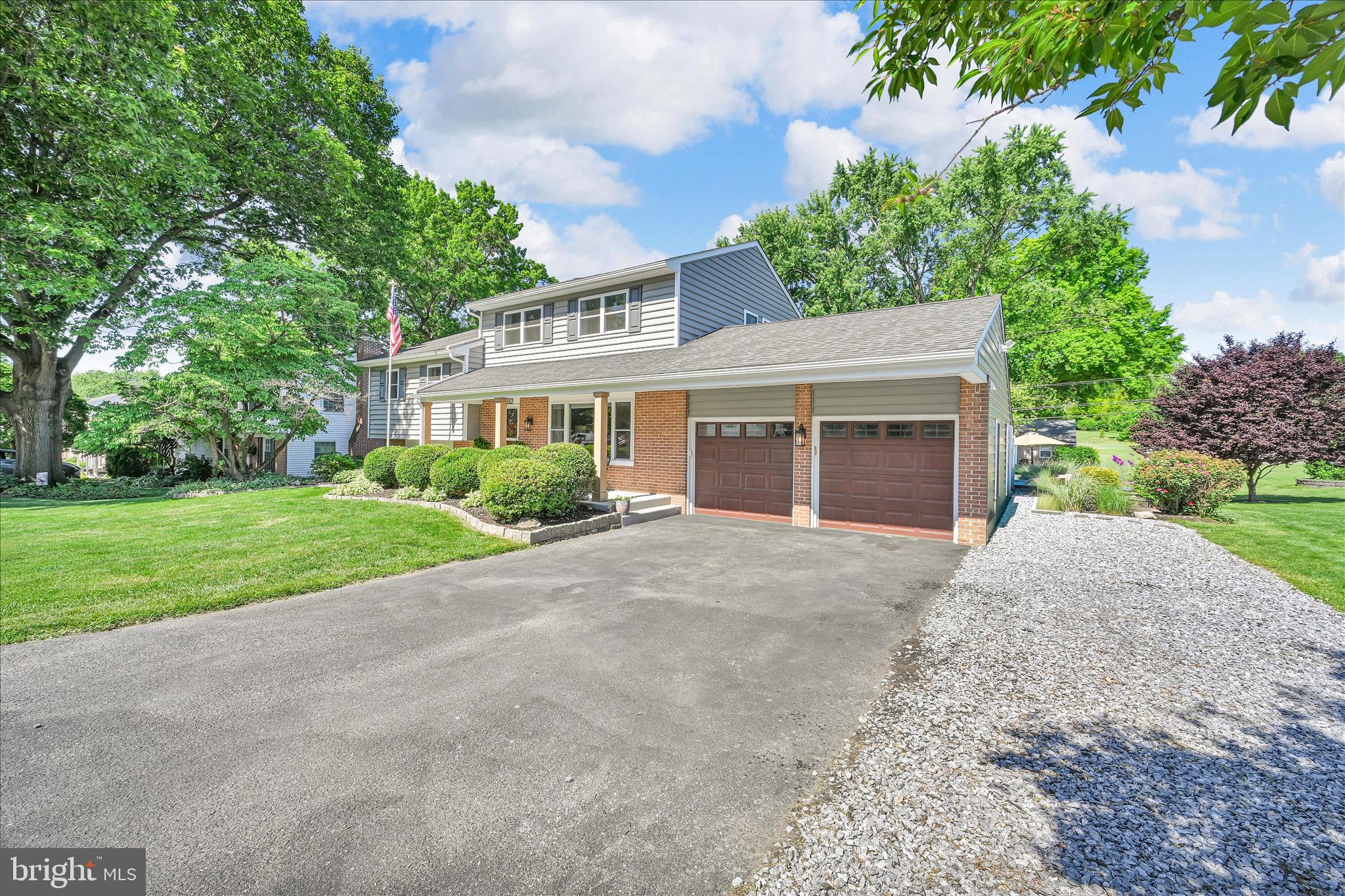 1842 LONGVIEW DRIVE