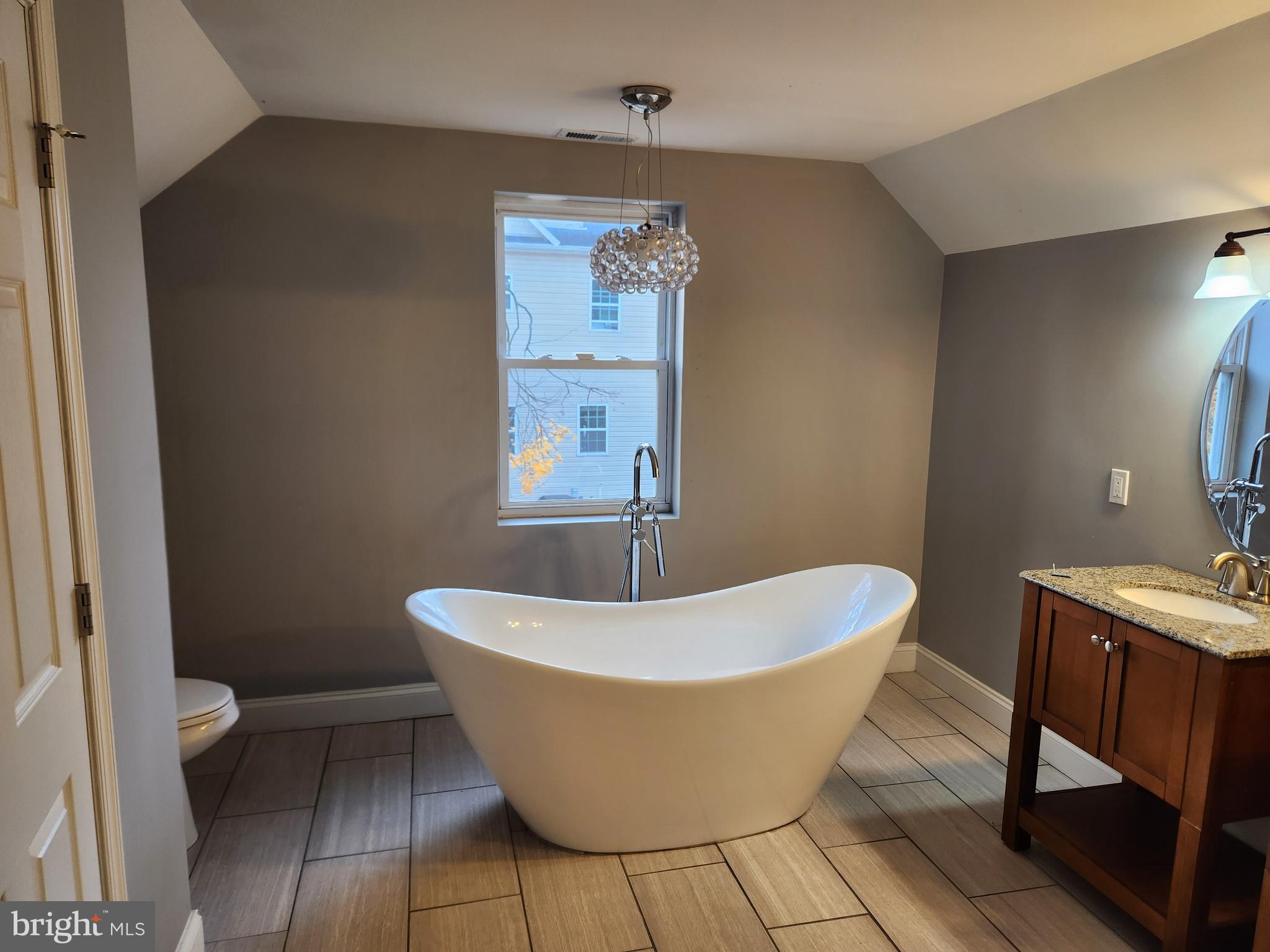 MOUNT WASHINGTON - Residential