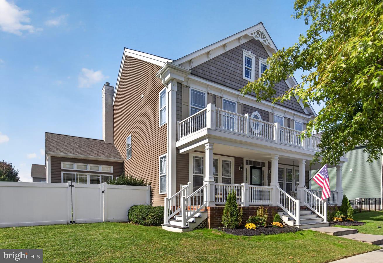248 WICKERBERRY DRIVE
