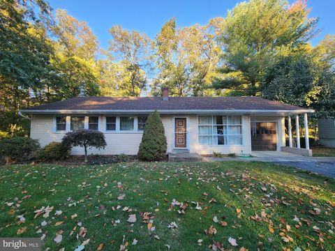 5640 ELIZABETHTOWN RD MANHEIM PA 17545