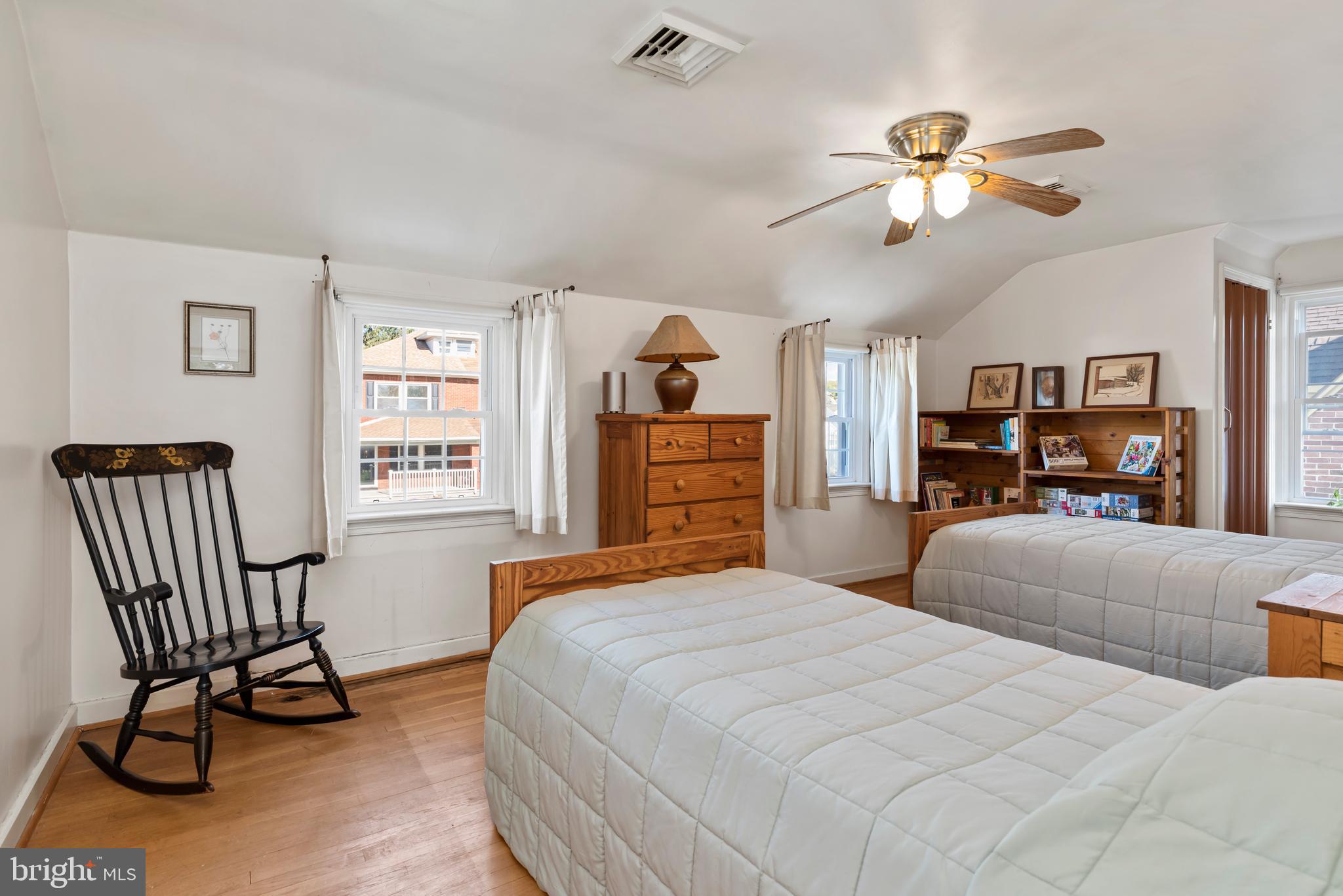 HAINES ACRES/EAST YORK - Residential