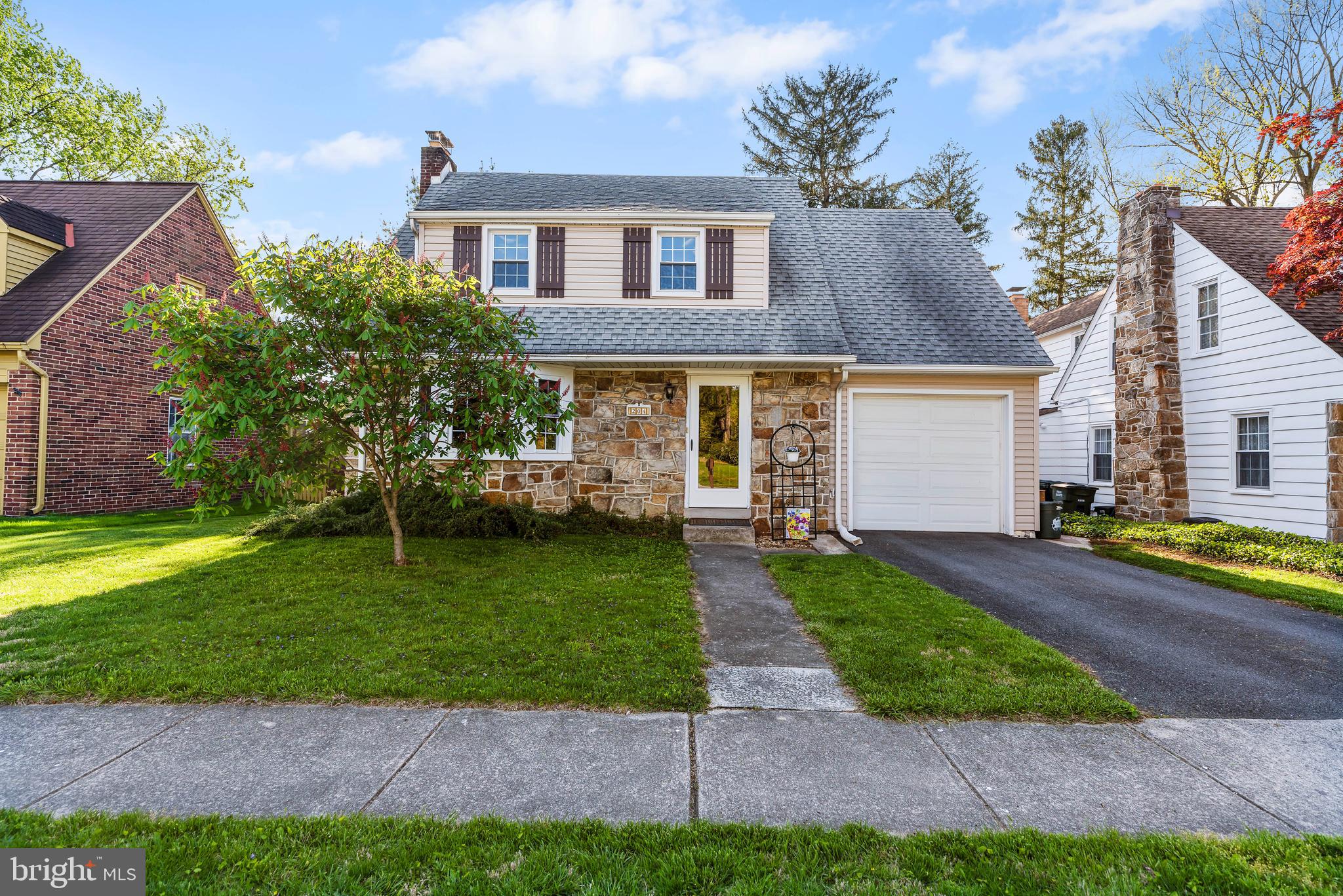 HAINES ACRES/EAST YORK - Residential