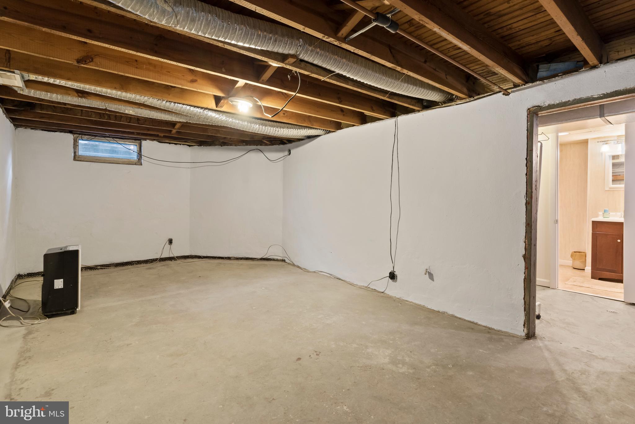 HAINES ACRES/EAST YORK - Residential