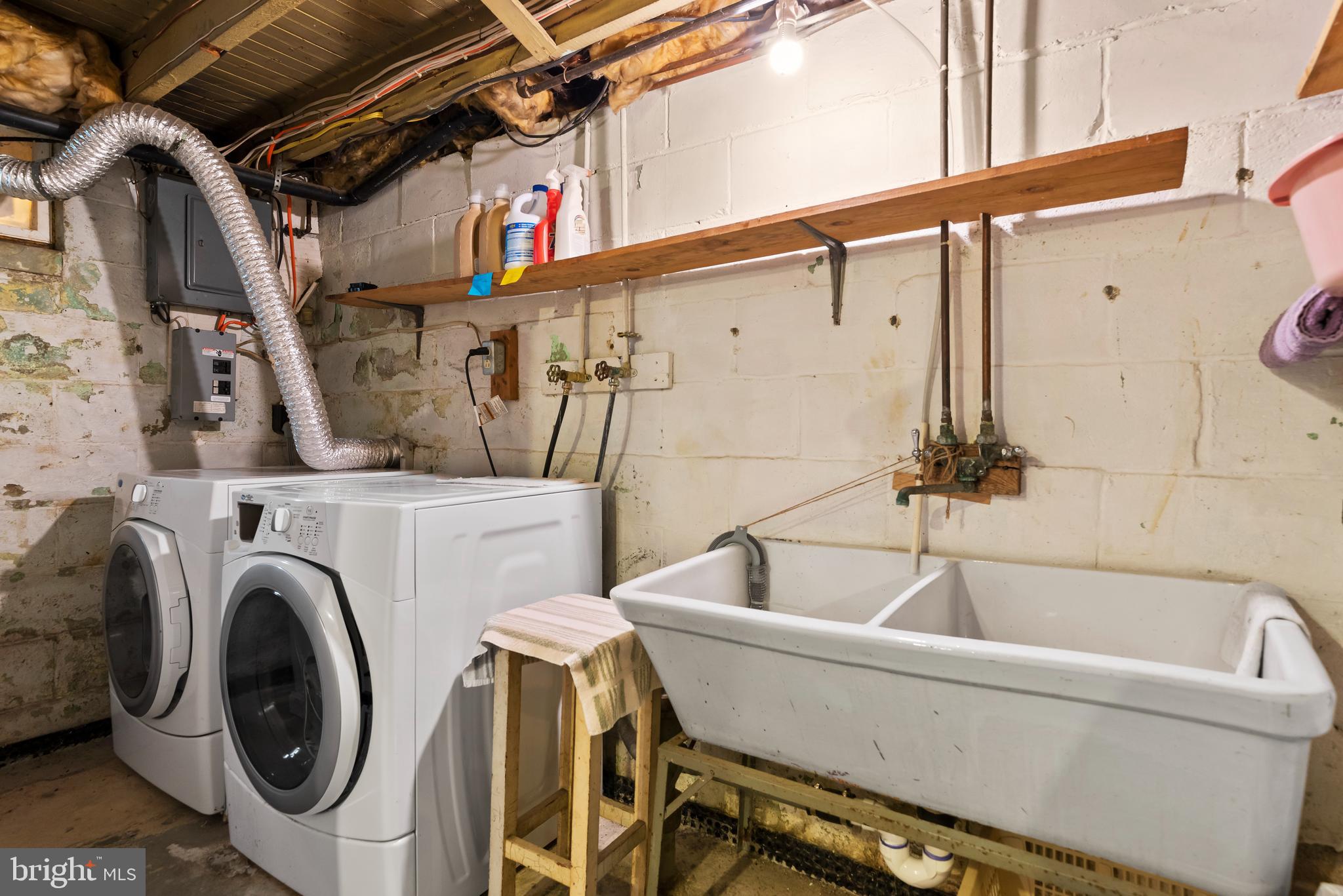 HAINES ACRES/EAST YORK - Residential