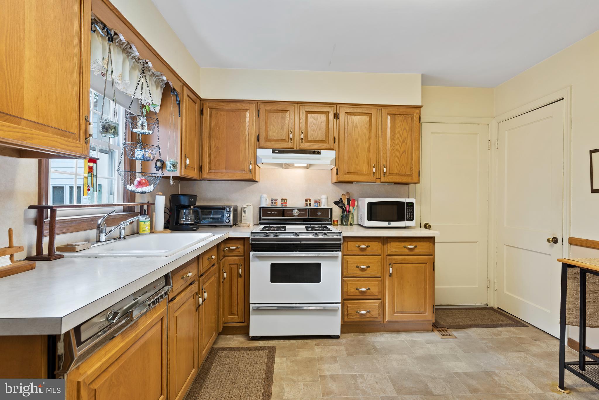 HAINES ACRES/EAST YORK - Residential