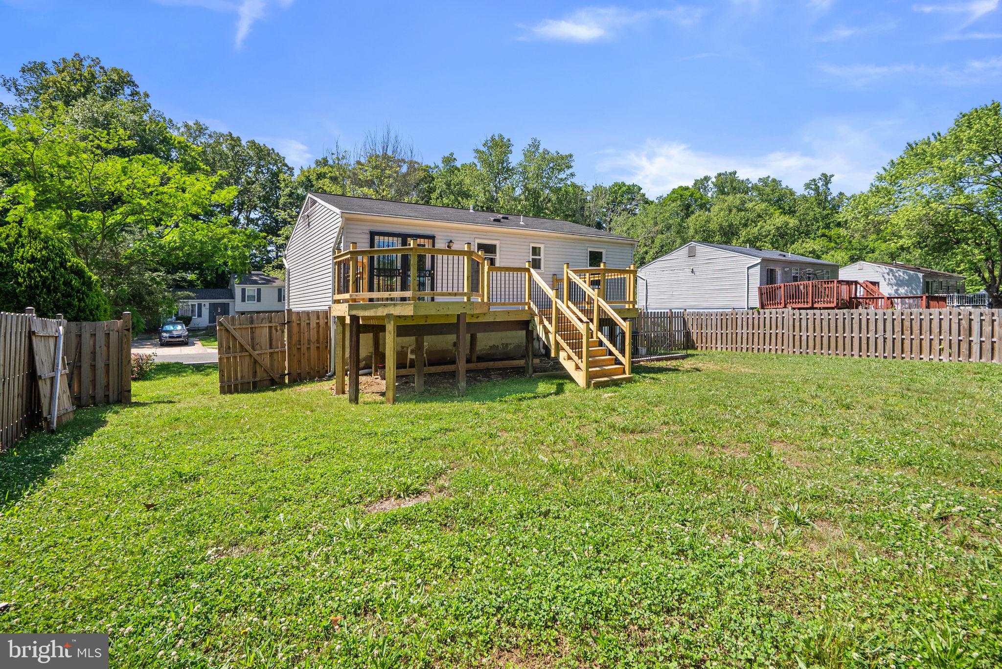 CLINTON WOODS - Residential