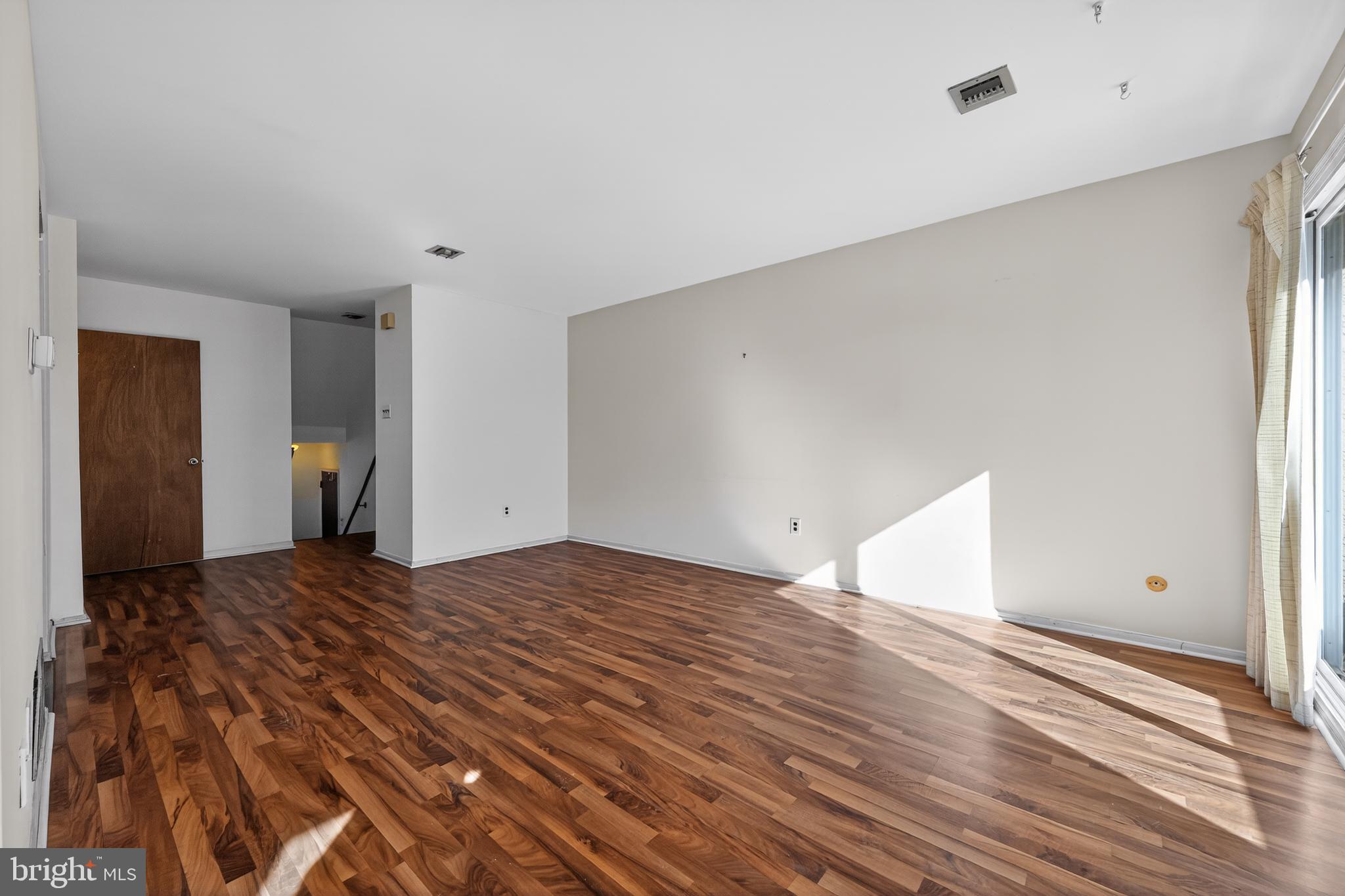 CHESTNUT GROVE - Residential