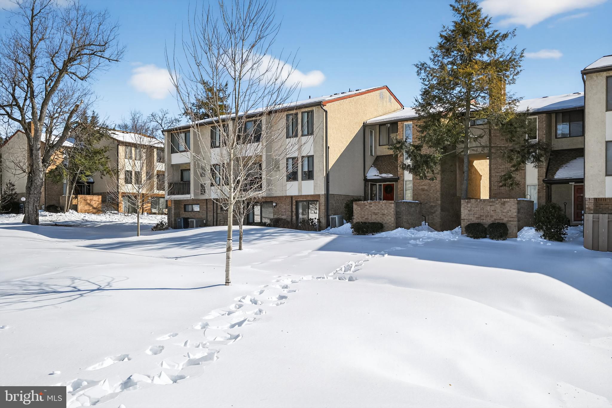 CHESTNUT GROVE - Residential