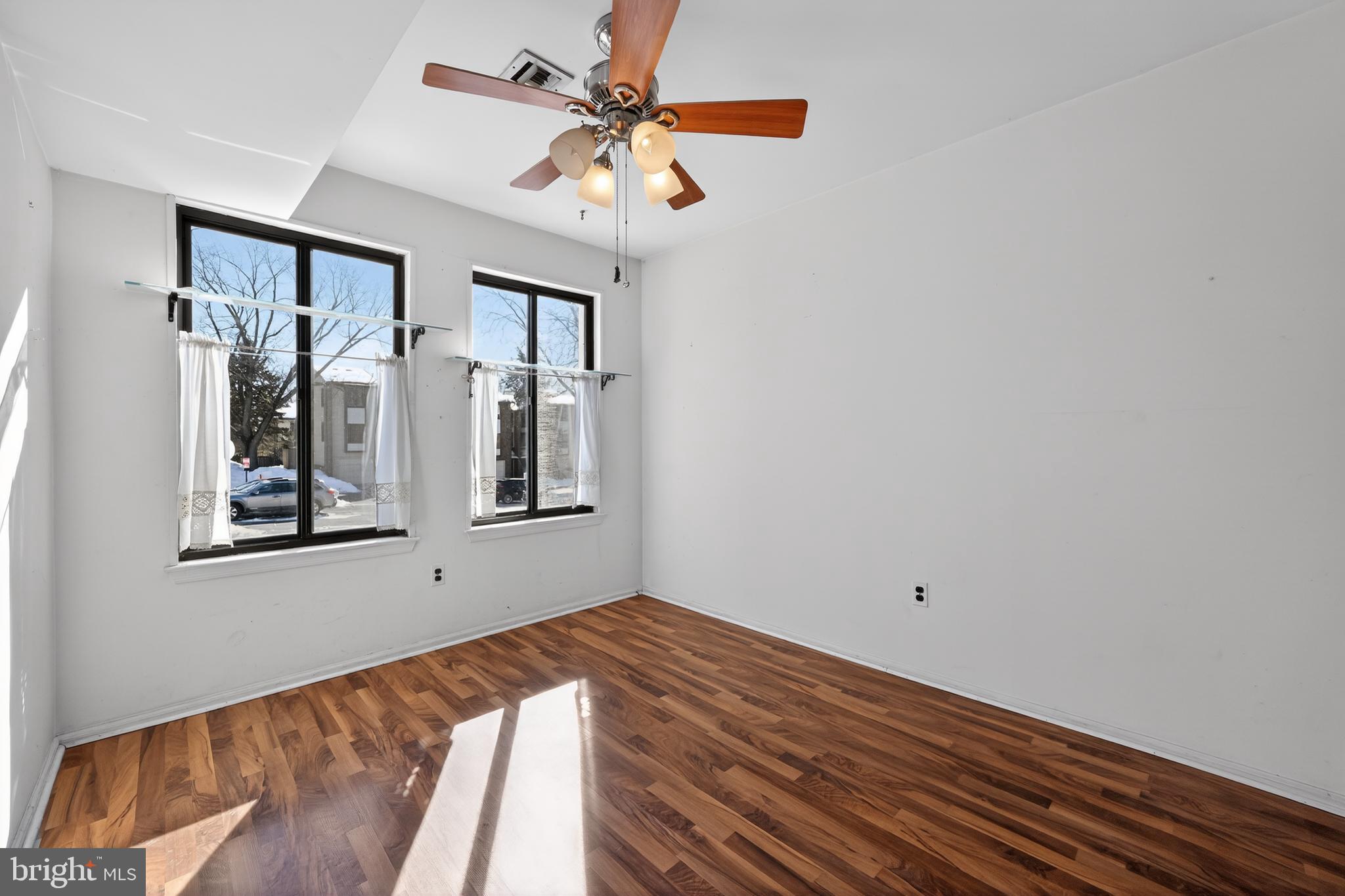 CHESTNUT GROVE - Residential