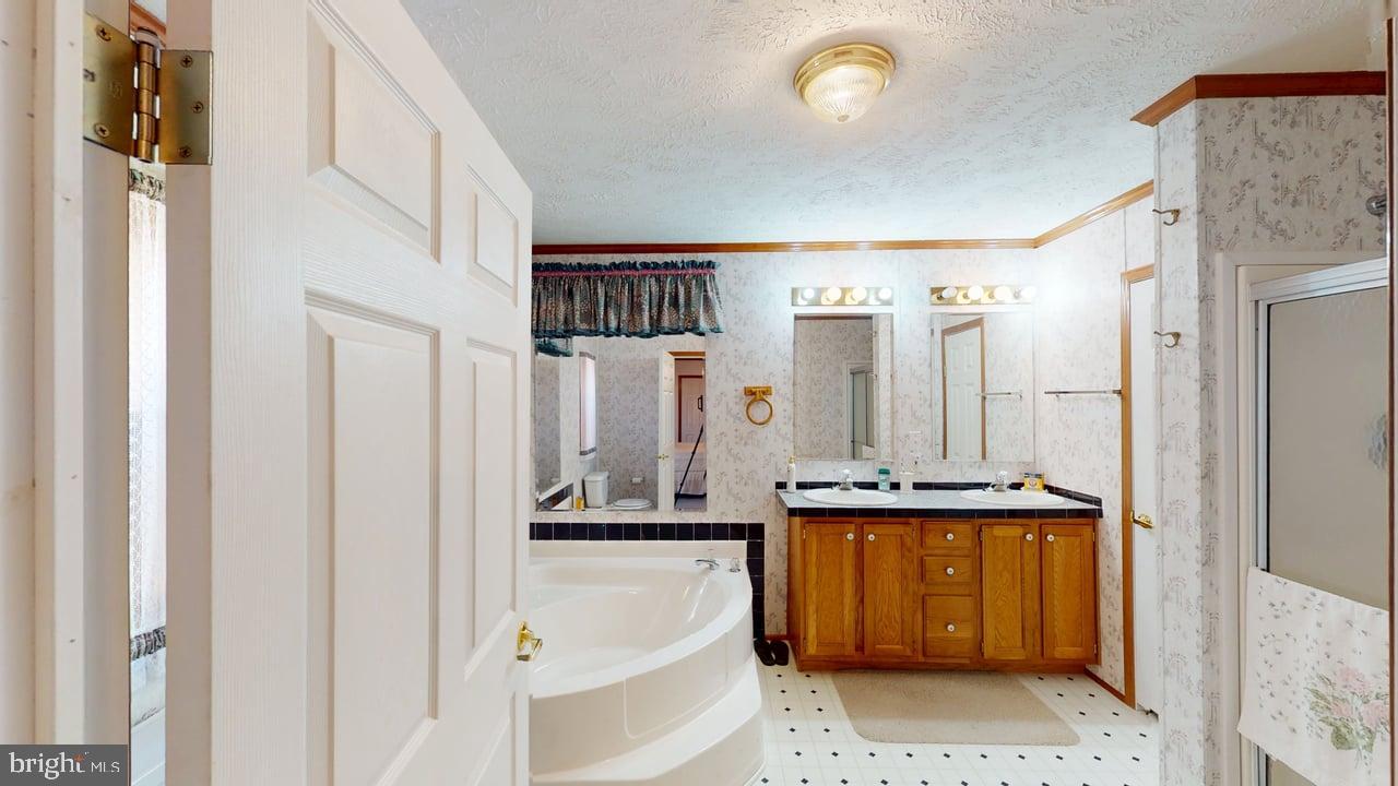 SOMERSET - Residential