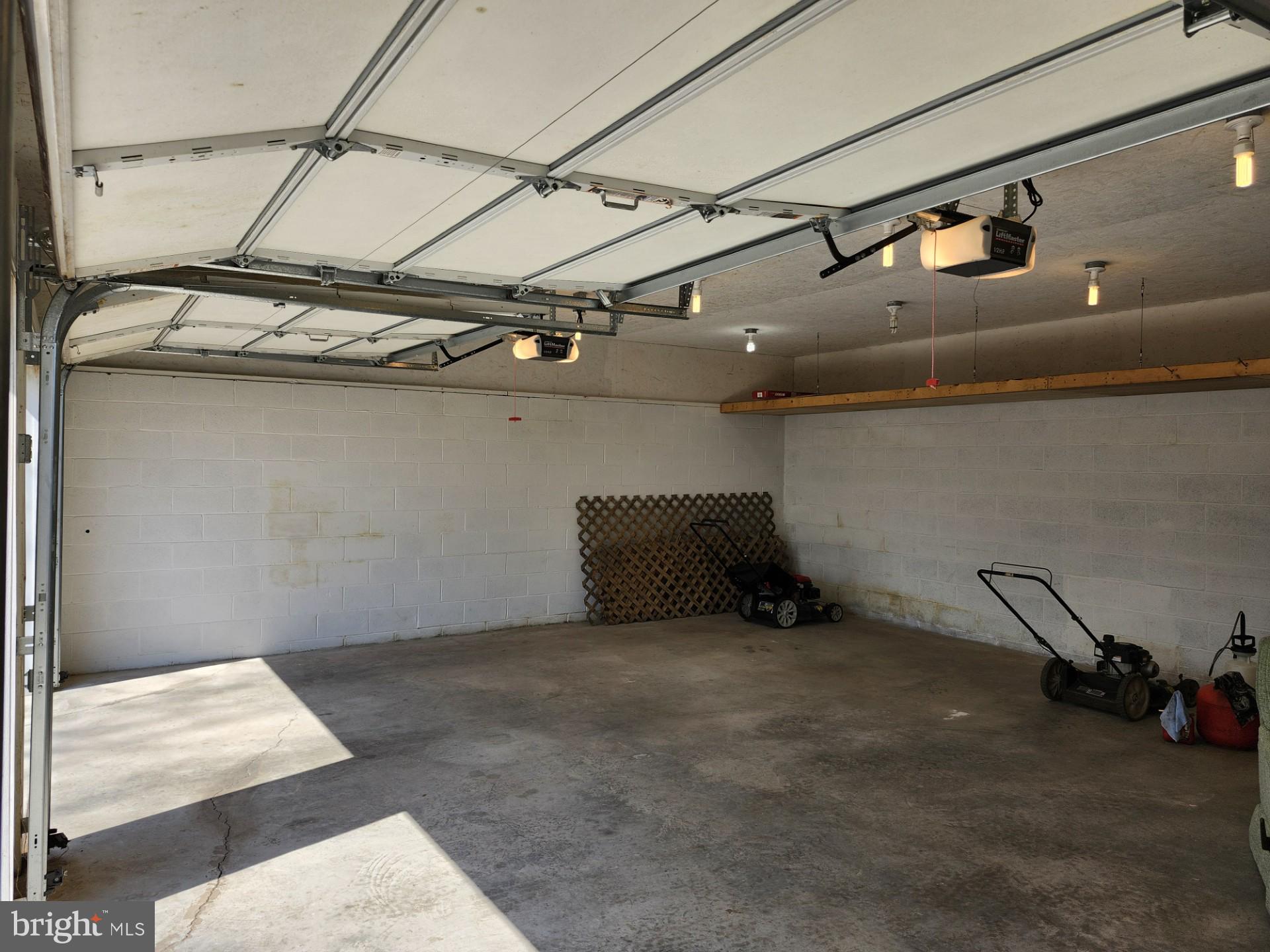 SOMERSET - Residential