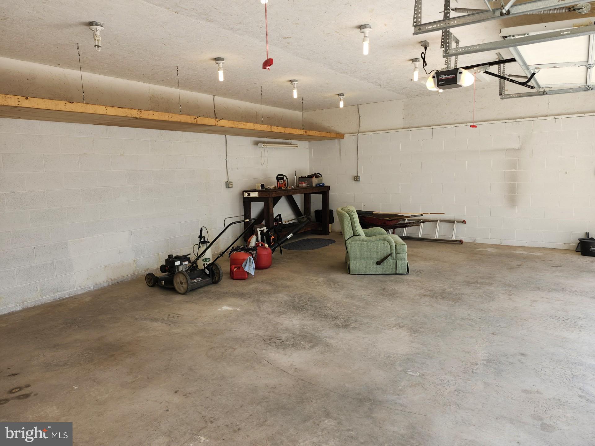 SOMERSET - Residential