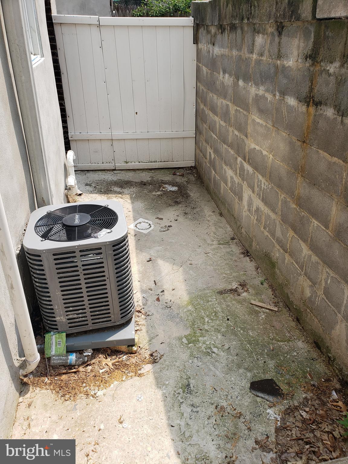 NORRIS SQUARE - Residential Lease