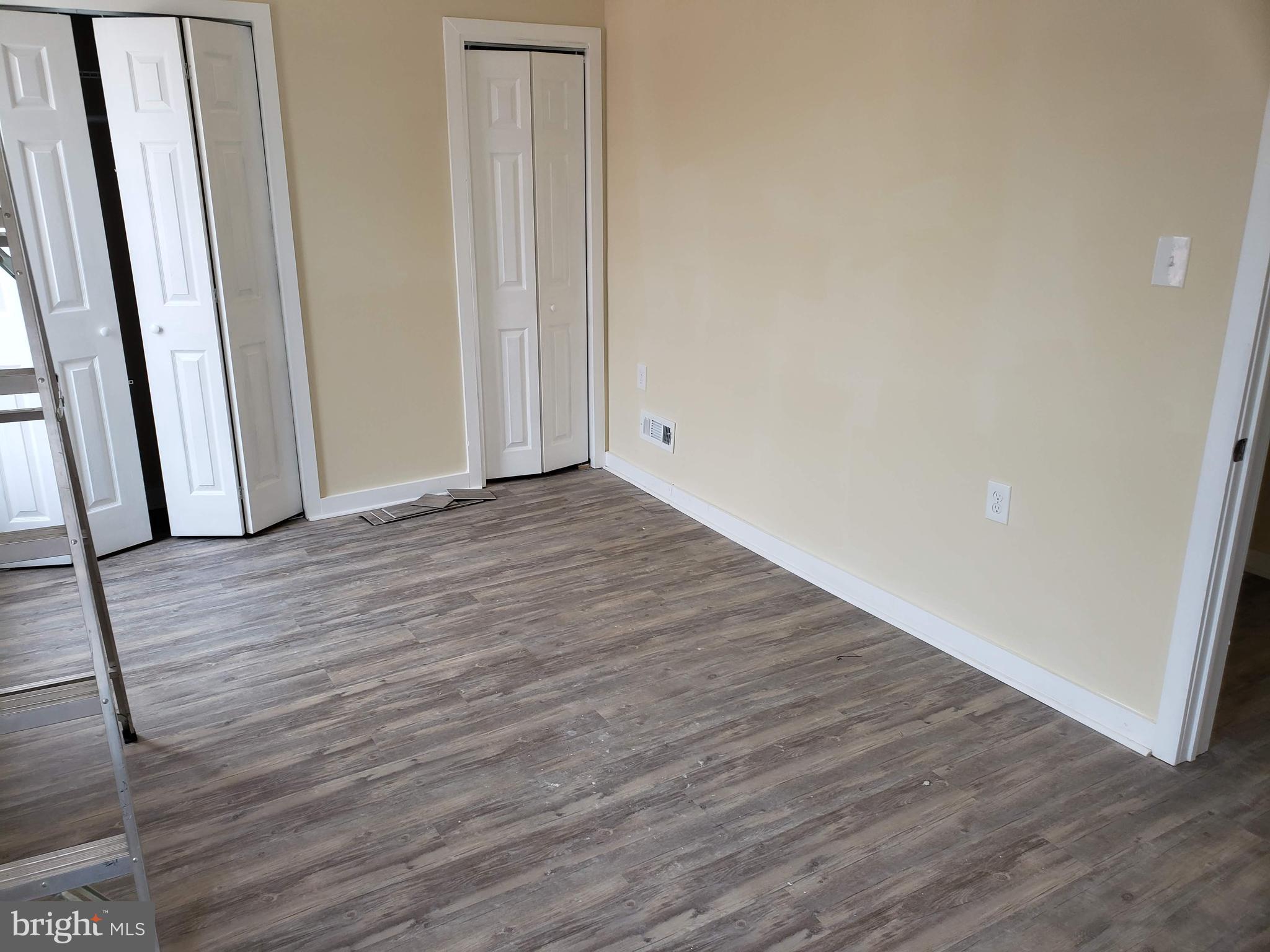 NORRIS SQUARE - Residential Lease