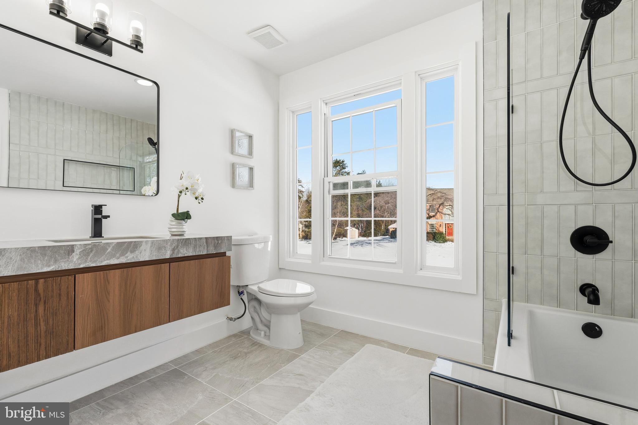 SHAKER WOODS - Residential