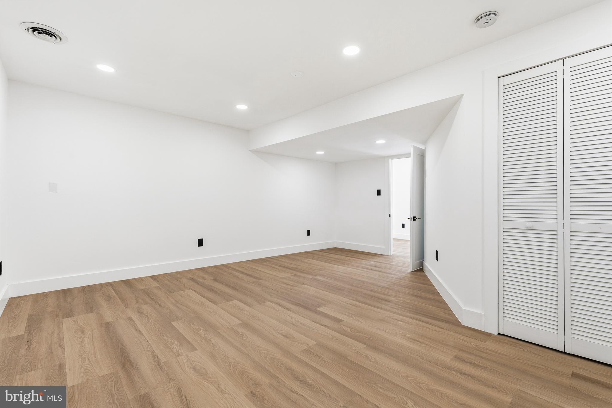 SHAKER WOODS - Residential