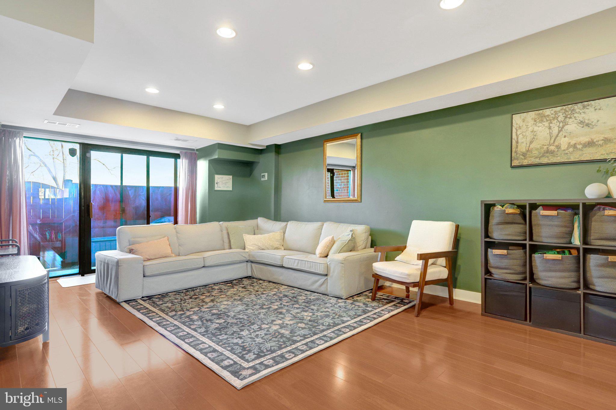 101 SKYHILL ROAD 102